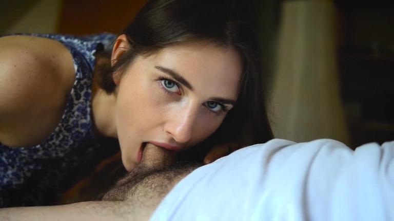 Blue-eyed babe Piper Blush is a master in the art of blowjob