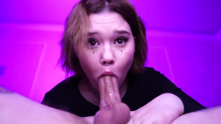 Gagging slut Kate Koss gets her young throat stretched by dick